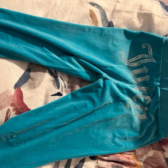 Baby Blue Juicy Couture tracksuit - Picture 4 of 7